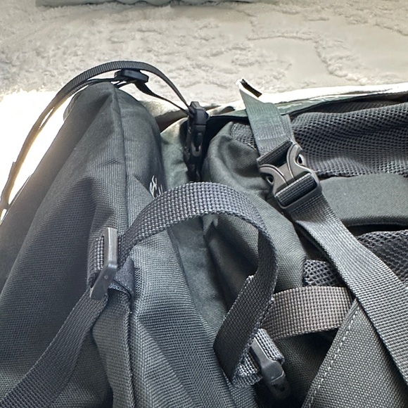 Osprey Black and Gray Men's Backpack - Picture 12 of 12